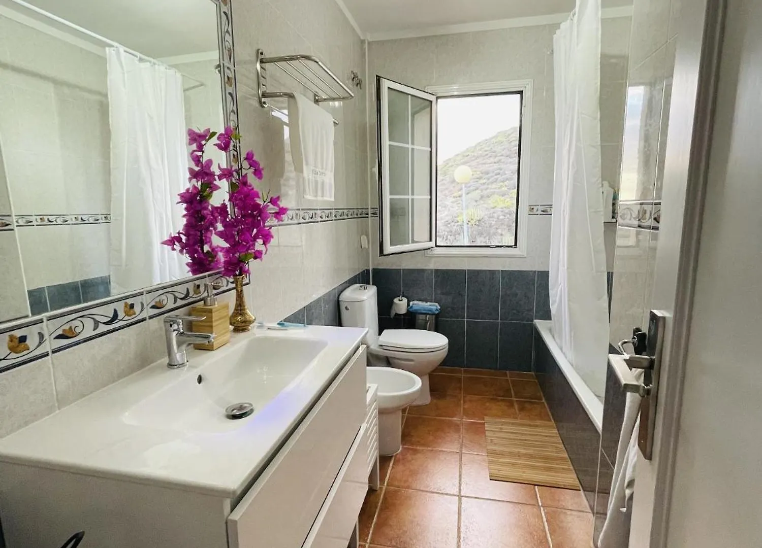 Homestay Villa Tarife Habitaciones San Isidro  Spain